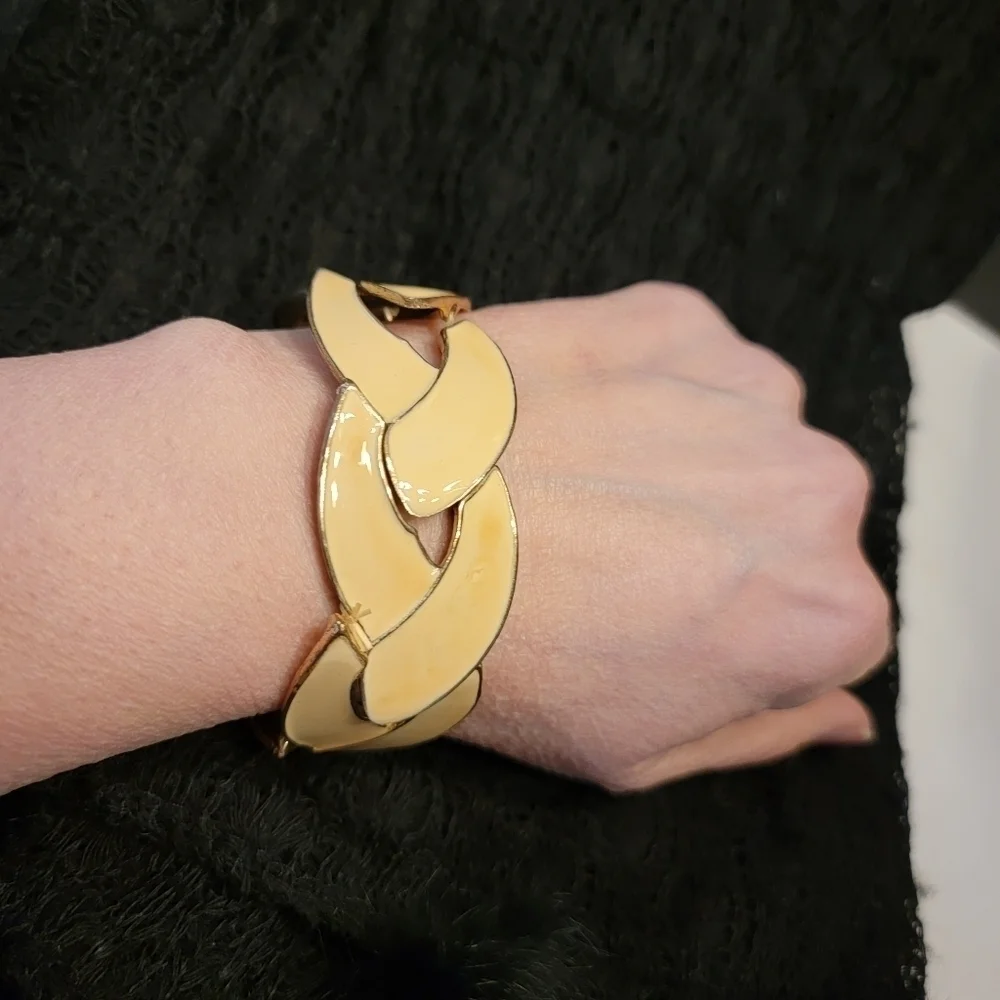 Set of 2 Vintage Enamel Painted Bracelets - Picture 7 of 15